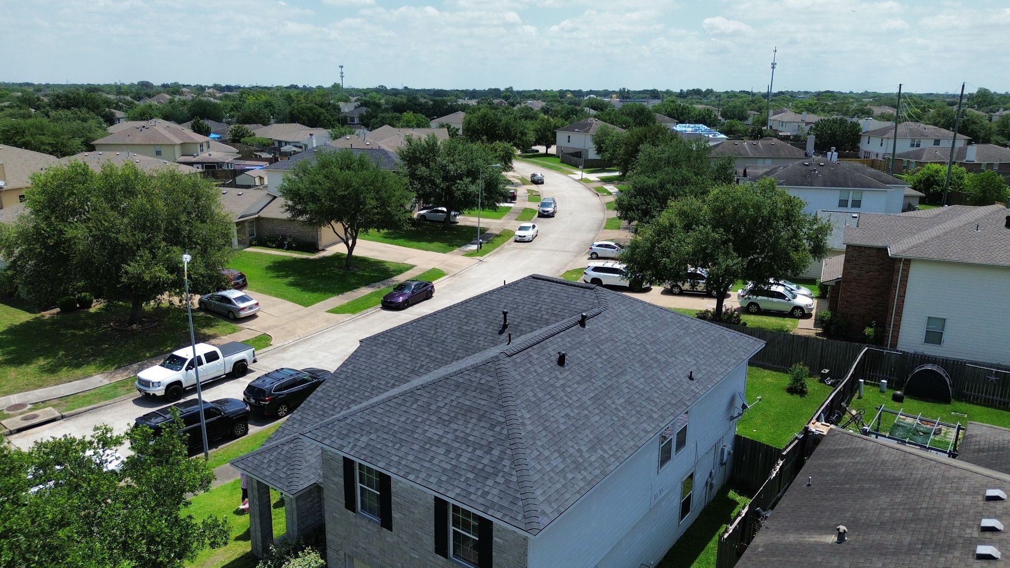 asphalt shingle roof project in houston
